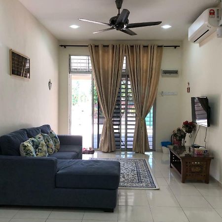 Magnolia 1 Homestay Kampung Kuala Besut Bagian luar foto