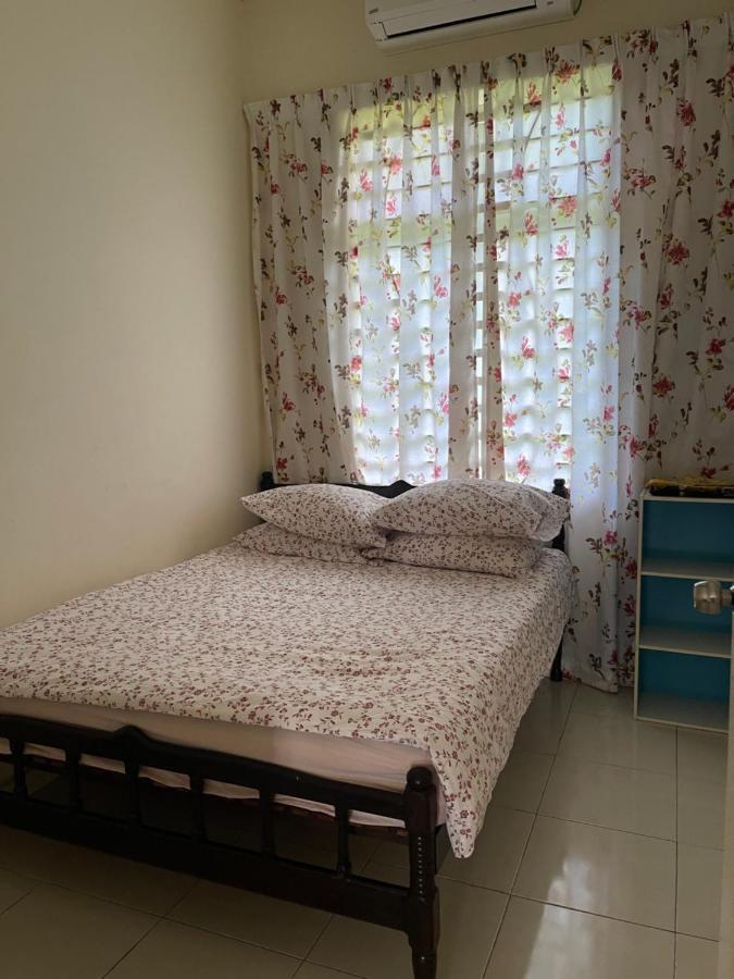 Magnolia 1 Homestay Kampung Kuala Besut Bagian luar foto