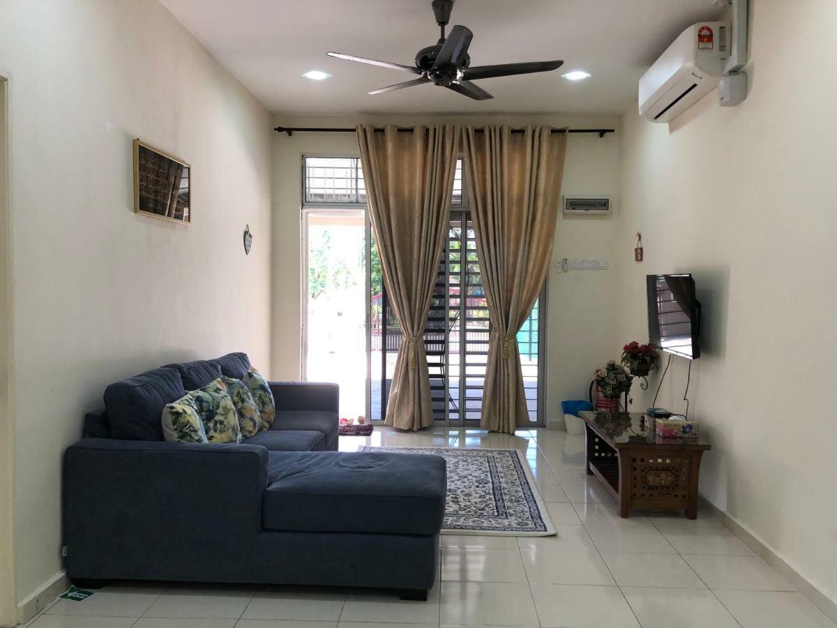 Magnolia 1 Homestay Kampung Kuala Besut Bagian luar foto