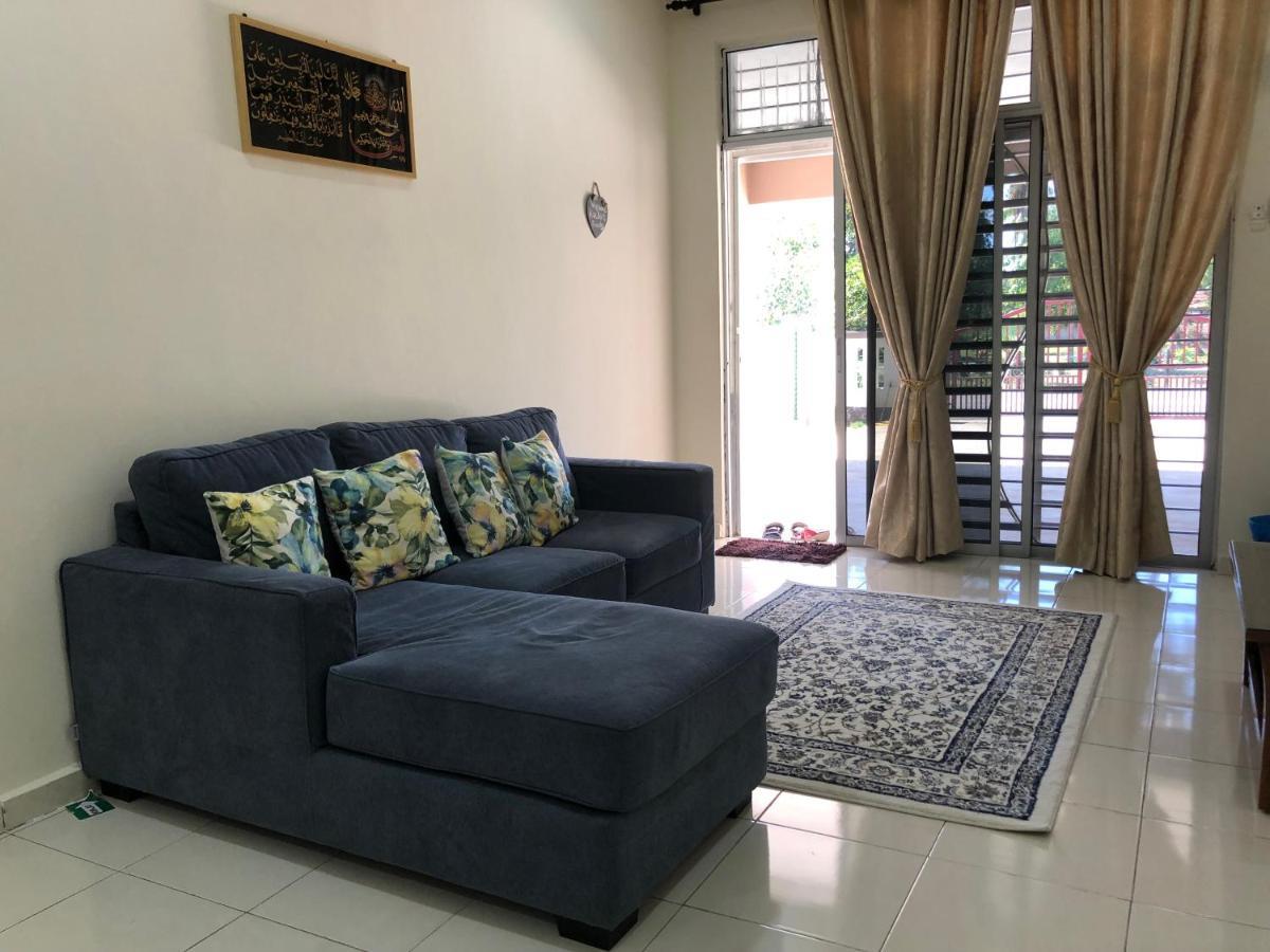 Magnolia 1 Homestay Kampung Kuala Besut Bagian luar foto
